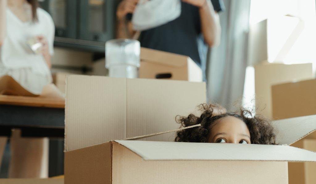 Moving with Kids: Tips for a Smooth Transition to a New Home and Neighborhood