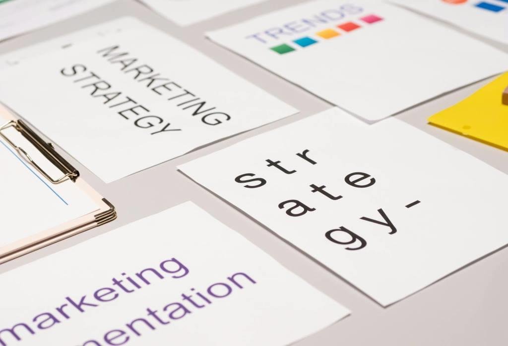 Marketing Strategy Image Advantages of using a full service discount real estate agent - marketing team